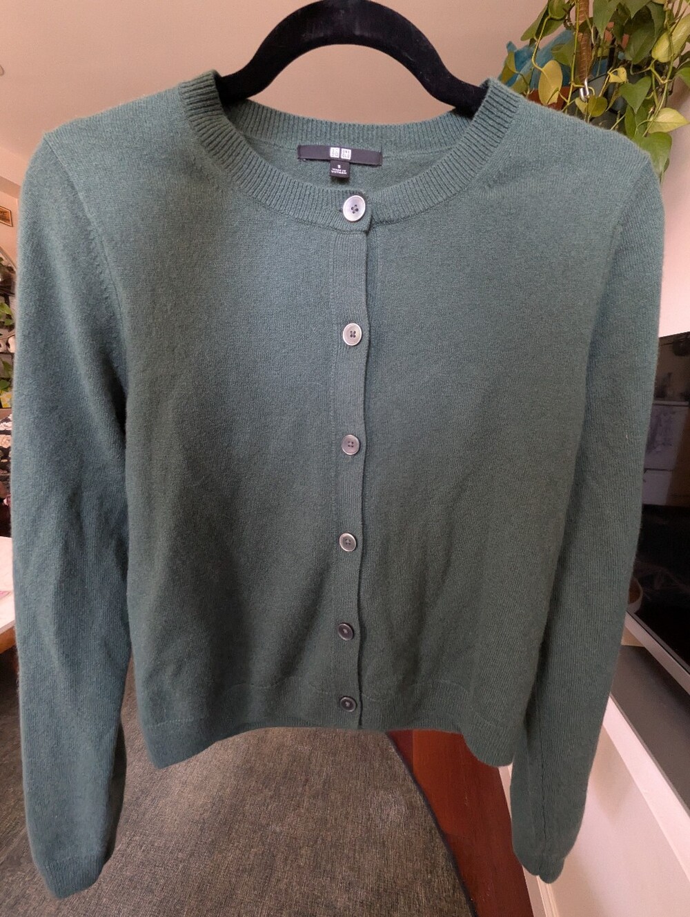 Uniqlo Women’s Dark Green Button-Front Cashmere Crewneck Cardigan